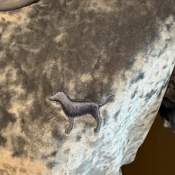 PINK Women's Soft Blue Velvet Shirt, Short Sleeve, Size Medium - Picture 3 of 9